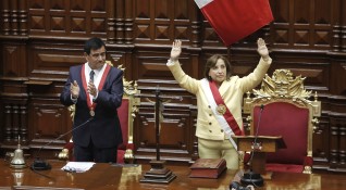 Вицепрезидентката на Перу Дина Болуарте встъпи в длъжност като държавен