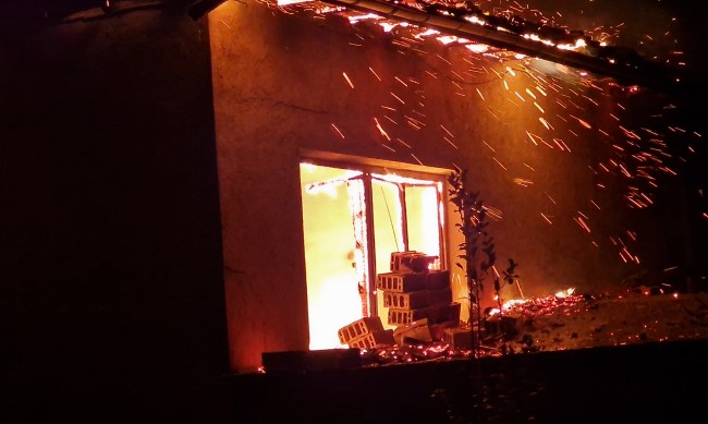 85-годишна жена загина в апартамента си при пожар
