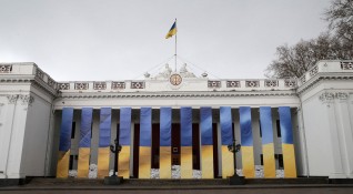 Украинската служба за сигурност СБУ е задържала семейна двойка заподозряна