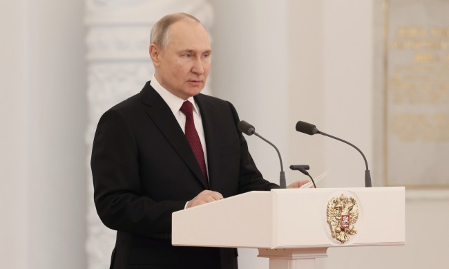 Путин: Продължаваме с боевете въпреки западните критики