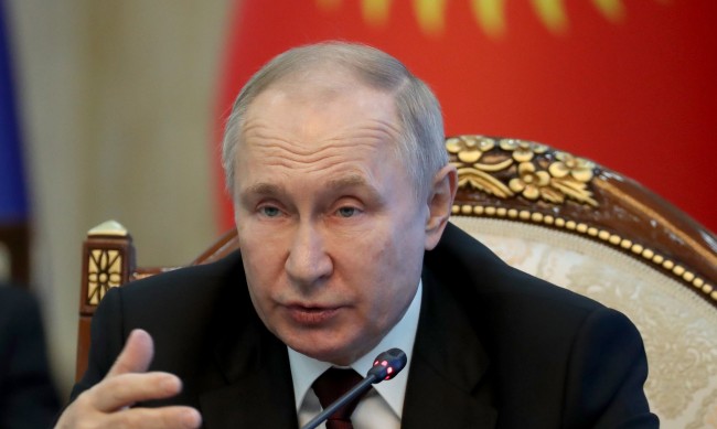 Рейтингът на Путин е почти 78 процента, спад само с 0,2%