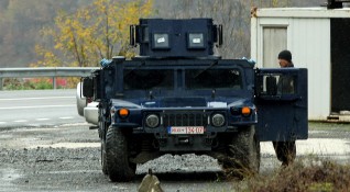 Полицията в Косово и косовски сърби влязоха в престрелка след