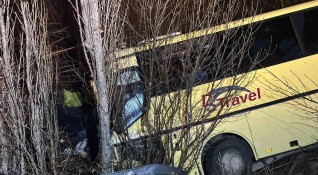 Тежка катастрофа с пътнически автобус е станала между Свиленград и