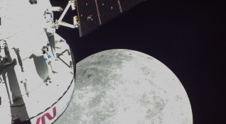 Американският космически кораб Орион изстрелян като част от лунната мисия