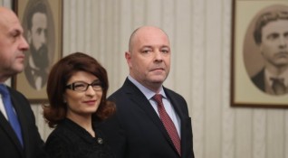 ГЕРБ СДС връща папката с изпълнения мандат на президента Румен Радев