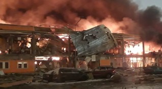 Пожар избухна в търговски център в източните покрайнини на Москва