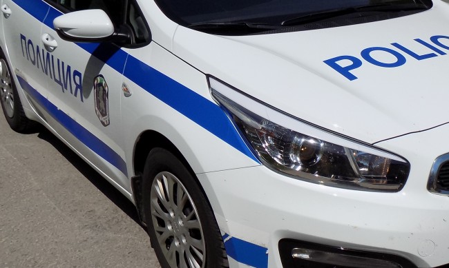 Таксиметров шофьор и пътник са загинали в тежка катастрофа край Пловдив