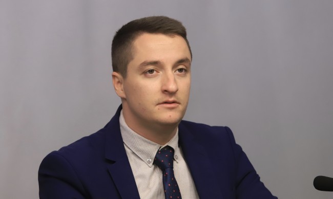 Явор Божанков изключен от две парламентарни комисии