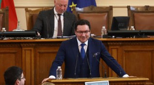 Зам председателят на ГЕРБ Даниел Митов осъди прокуратурата на 25 хил