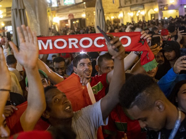 Стотици марокански футболни фенове останаха съкрушени, тъй като Катар анулира