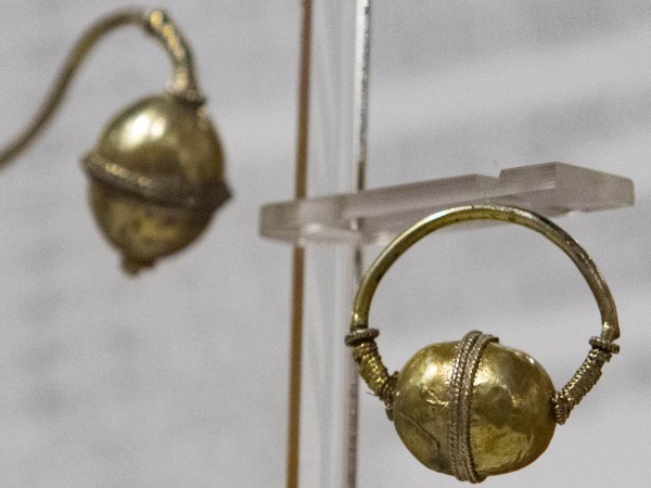 Вицепрезидентът Илияна Йотова откри изложбата “Древни находки. Нови открития. Археологически