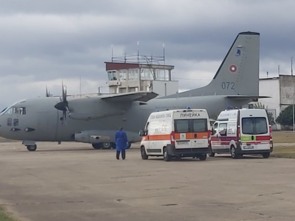 Военнослужещи от Военновъздушните сили осигуриха транспортиране със самолет Спартан на