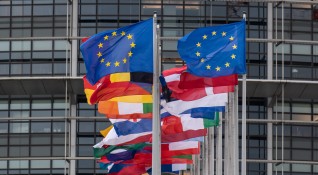 Страните членки на ЕС и Европарламентът обявиха споразумение за голяма
