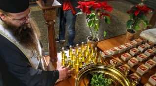 Православната църква почита днес църковния празник на Свещеномъченик Игнатий Богоносец