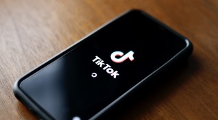 Американски законодатели планират да поискат забрана за ползване на TikTok