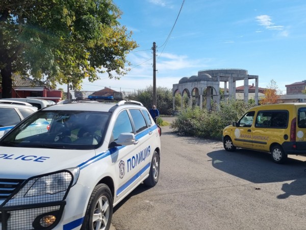 Полицията провежда мащабна специализирана акция в Асеновград, насочена основно към