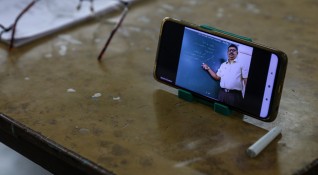 Правителството на Италия обяви забрана за използване на мобилни телефони