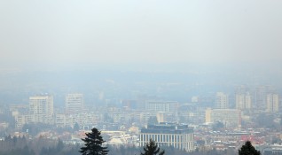 Въздухът в голяма част от страната е наситен с фини