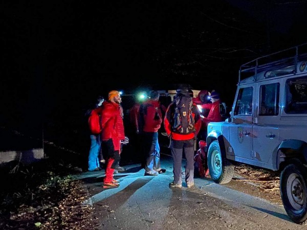 Планински спасители от отряда в Банско издирват изгубил се в