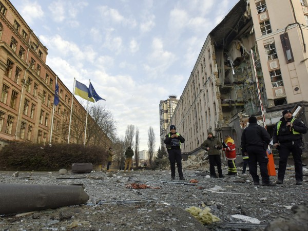 Тази сутрин в Киев е обявена тревога след въздушна атака,