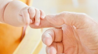 Първото бебе родено през 2023 г в Норвегия е българче