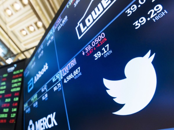 Компанията Twitter обяви решение да премахне забраната за политически реклами
