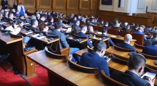 Народните представители ще разгледат редица законопроекти на пленарното заседание днес