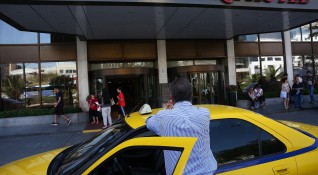 Гърция започва замяна на таксита с електромобили съобщи Катимерини Държавата