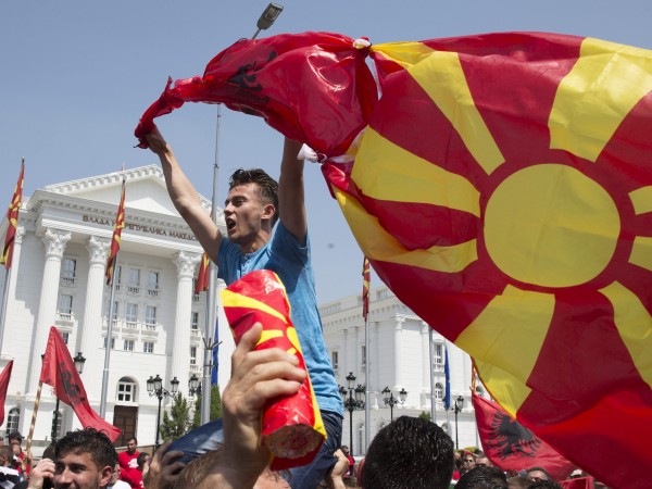Албанските партии в Северна Македония са готови да подкрепят промените