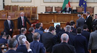 В спор и лични обиди влязоха депутата от Възраждане Цончо