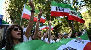 Репресиите срещу протестиращите в Иран не спират но това не