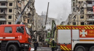 Броят на загиналите при съботния руски ракетен удар по жилищен