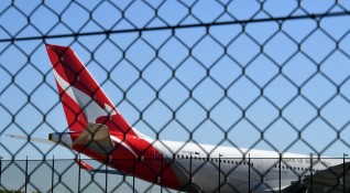 Самолетът на авиокомпания Qantas изпълняващ полет от Нова Зеландия кацна