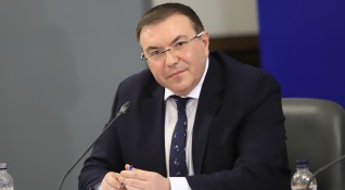 Според депутатът от ГЕРБ проф Костадин Ангелов бившият премиер Кирил