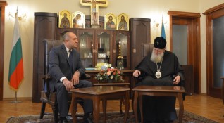 На имения си ден патриарх Неофит прие президента Румен Радев