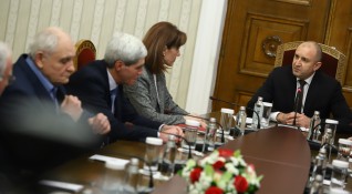 Президентът Румен Радев се срещна с представителите на ЦИК за