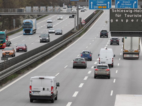 Германия не планира въвеждането на ограничения за скоростта по аутобаните,