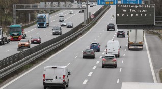 Германия не планира въвеждането на ограничения за скоростта по аутобаните