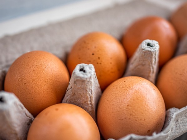 Яйцата са една от суперхраните, защото съдържат незаменими хранителни вещества.