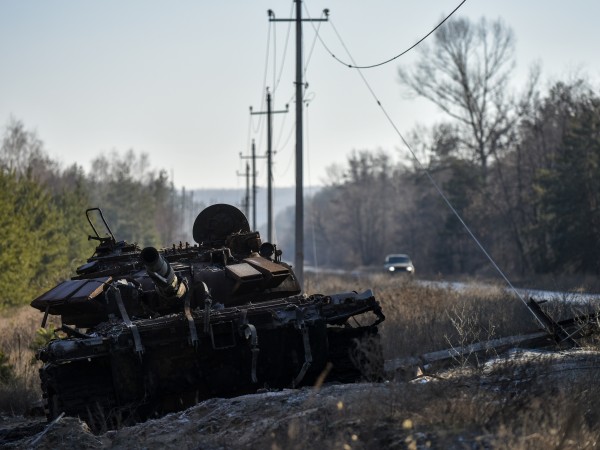 При поредния руски обстрел в Украйна днес са загинали най-малко