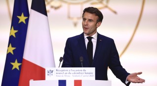 Френският президент Еманюел Макрон заяви че ще продължи да говори