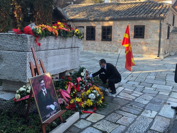 От северномакедонската партия ВМРО-ДПМНЕ организират героичен караул на гроба на