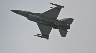 Двуместен изтребител F 4 Phantom на гръцките военновъздушни сили се разби