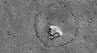 НАСА разпространи една от най симпатичните снимки от Марс Кадърът прилича