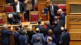 Гръцката опозиция обяви че няма да участва в гласувания в