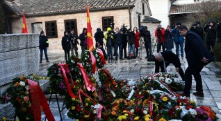 Десетки български граждани не успяха да  пристигнат в Скопие за