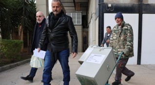 Втори тур на вота в Кипър ще реши новия държавен
