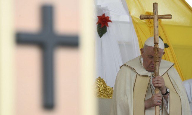 Папа Франциск: Хората с хомосексуални наклонности са Божии деца