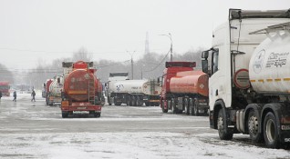 Русия планира да намали производството на петрол през март с