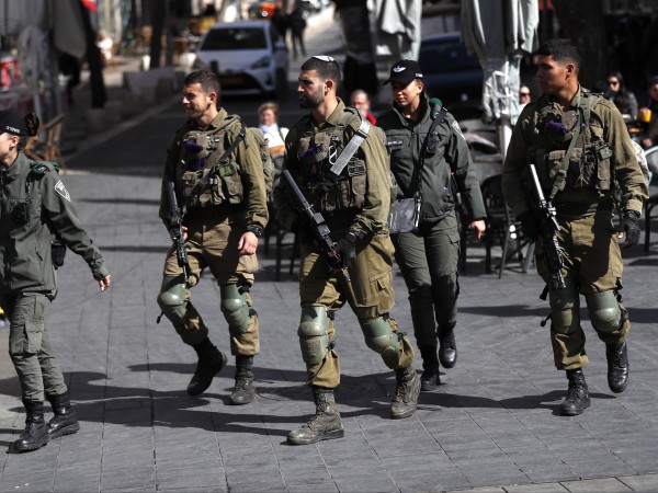 Нападател с автомобил прегази пешеходци в Източен Йерусалим, като уби